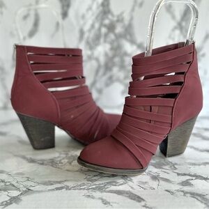 Etc! Rue 21 Booties Burgundy Ankle Strappy Faux Suede 6N Gorpcore